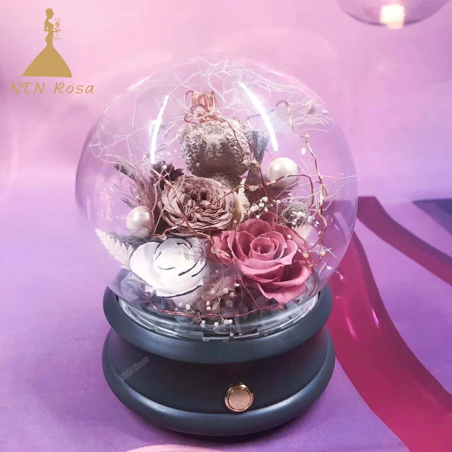 Creative Floral Arrangement in Glass Dome Preserved Flower Bluetooth Speaker